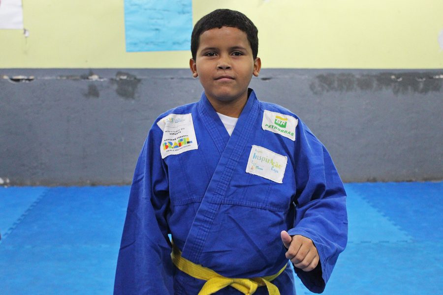 Criança na oficina de judô do Inspiração Caju