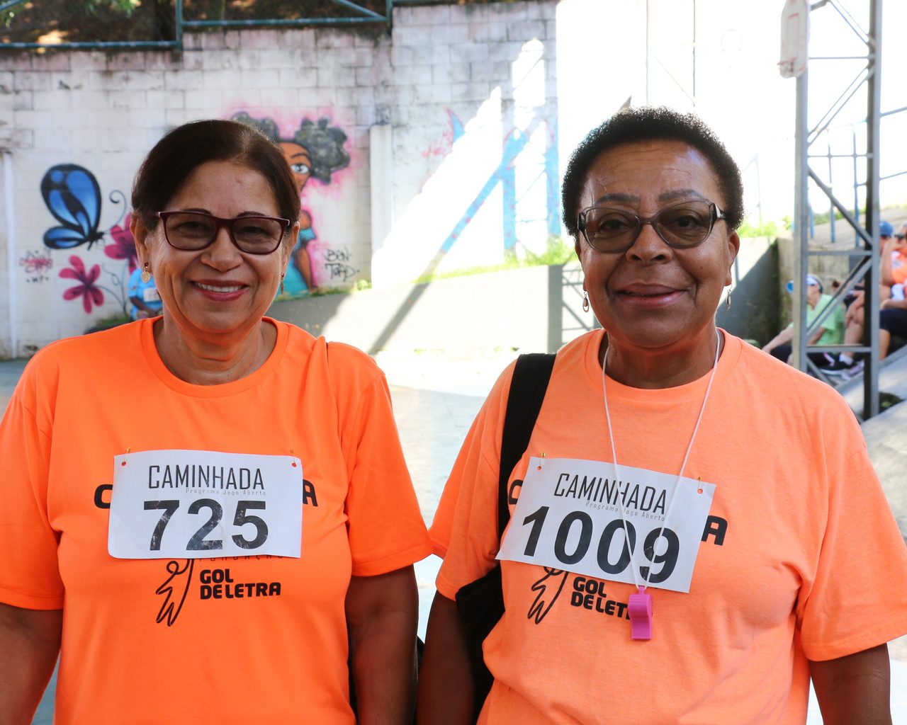 Participantes da Caminhada do Projeto Lazer na Vila Albertina